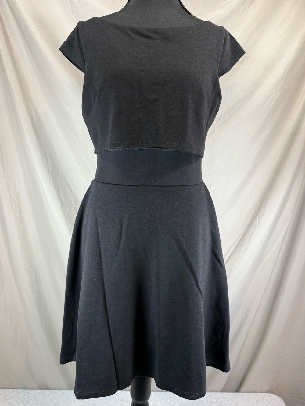 Bailey 44 Cap Sleeve‎ Fit & Flare Mesh Panel Dress Black Size Medium